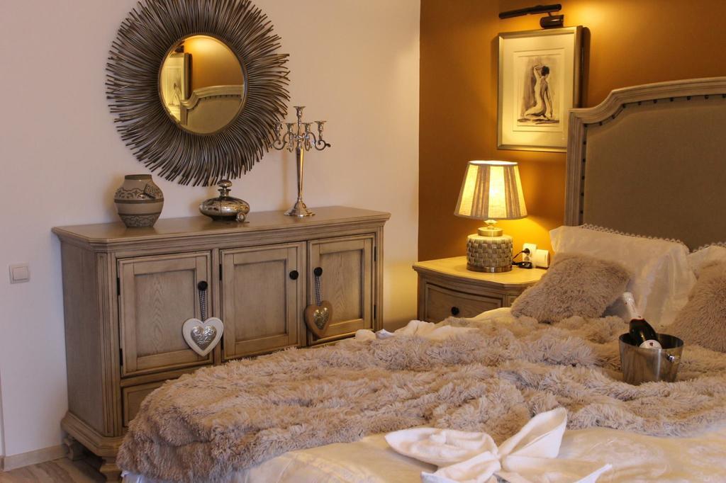 Lyla Apartment Galaţi Екстериор снимка
